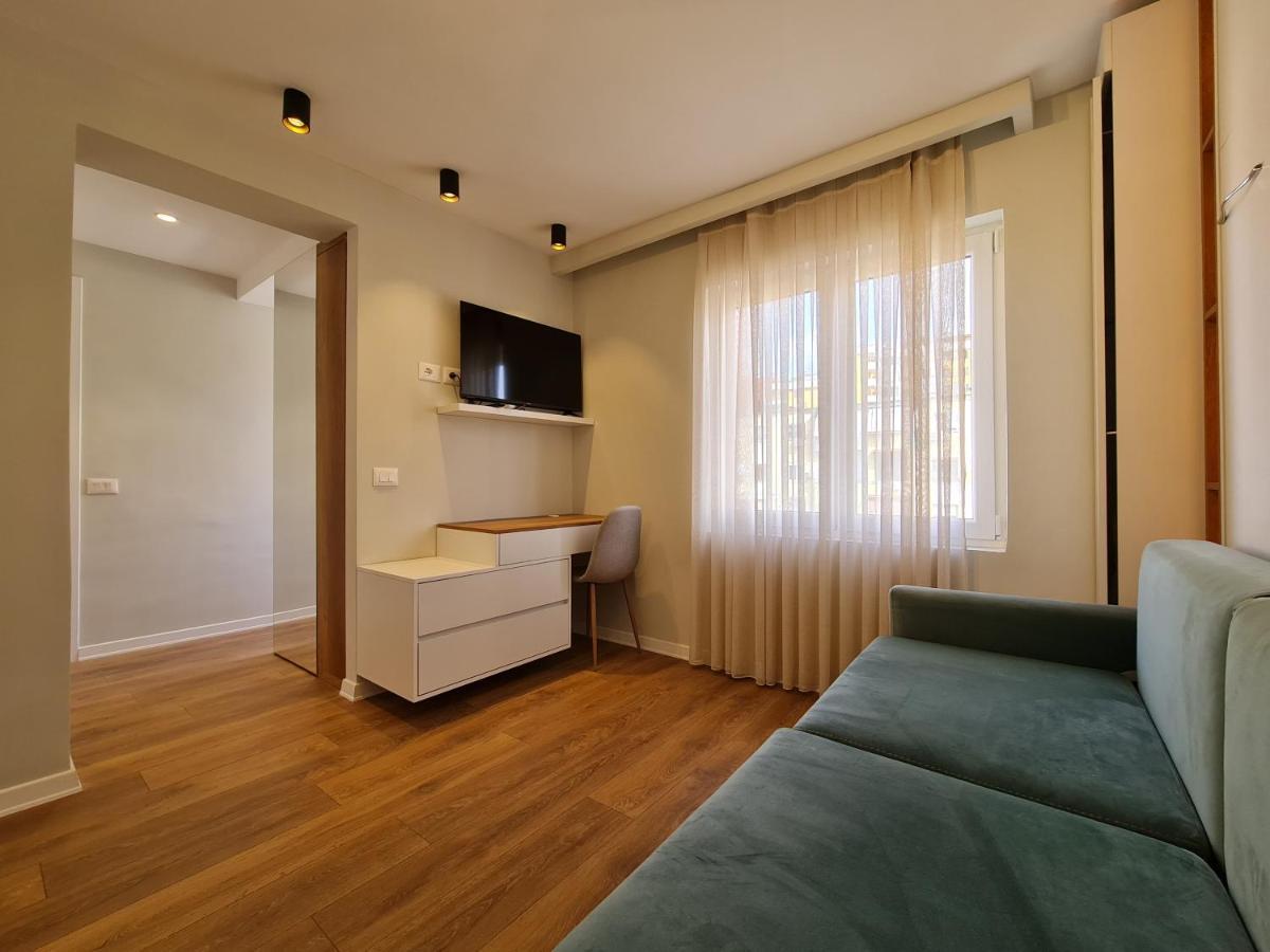 Adore - Modern Studio Tirana Buitenkant foto